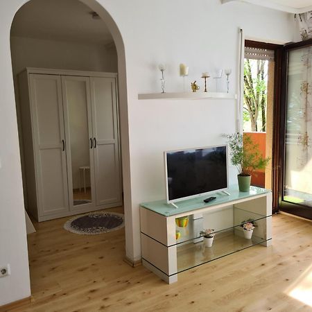 Wohnung Am Gruenen, Naehe Stadtzentrum Und Hauptbahnhof, Wlan Inklusive Фюрт Экстерьер фото